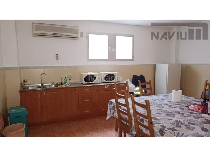 Foto 324a39c4-f7c6-474d-8a07-83fbecd959c0. Alquiler nave industrial navium alquila nave exenta de 2090 m2, para almacén. en Fuenlabrada