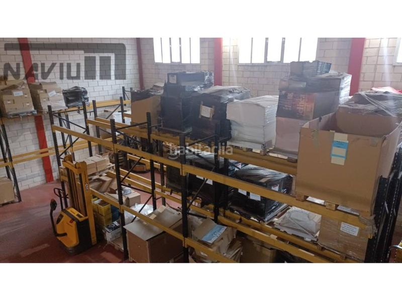 Foto b89b14d5-8ed5-426f-9a16-7371666a38fb. Industrial building in Estación Coslada