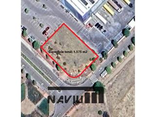 Solar industrial a Meco pueblo. Terreno industrial en venta en meco