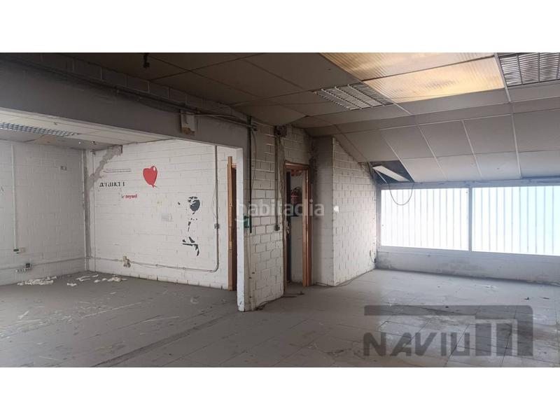 Foto 545f8c93-64c5-4b84-bae9-5e531f979a87. Location bâtiment à usage industriel dans Torres de la Alameda