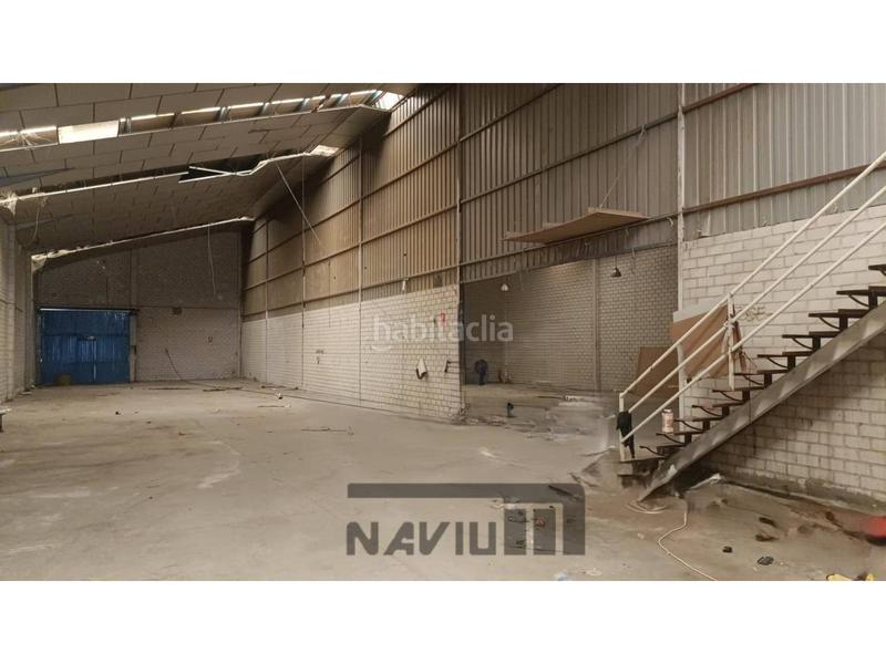Foto d4dc9d1e-7389-479f-bb3c-fa136a4e25e3. Location bâtiment à usage industriel dans Torres de la Alameda