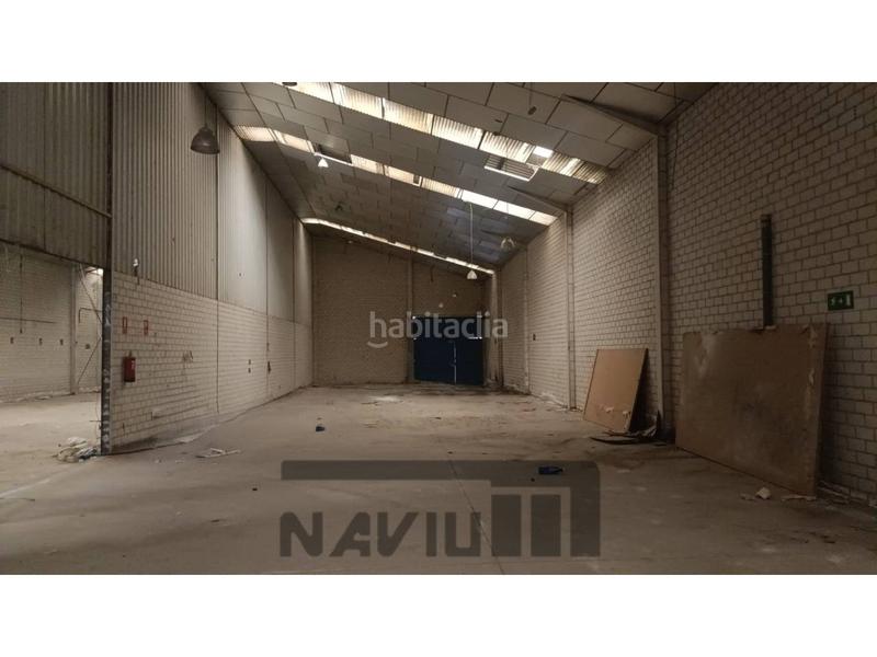 Foto df24cfba-9f49-4f6b-bc99-5bd98b112fb2. Location bâtiment à usage industriel dans Torres de la Alameda