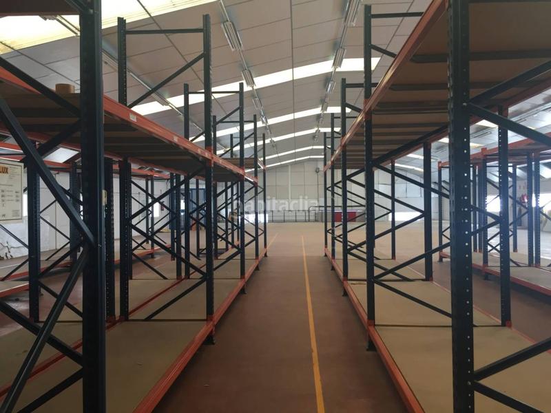 Foto bea36280-d2a2-47d2-a2cd-adc4cc2a4c67. Fabrikhalle in Zona Industrial Pinto