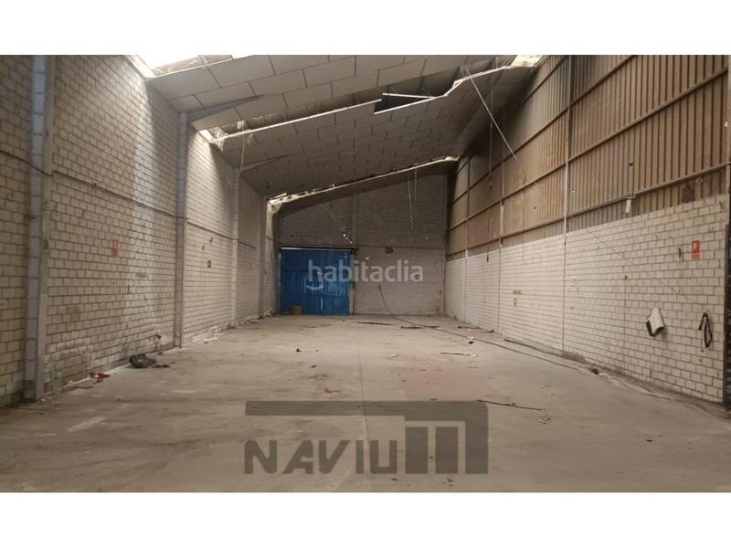 Foto d64a3b85-5844-45ef-b256-1e1bb4b01ae4. Nau industrial a Torres de la Alameda