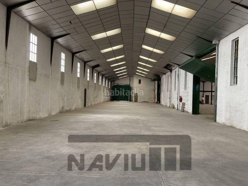 Foto 06b1fdc3-aa8d-4332-99e5-44b9ee2bbc99. Location bâtiment à usage industriel dans Zona Industrial Pinto