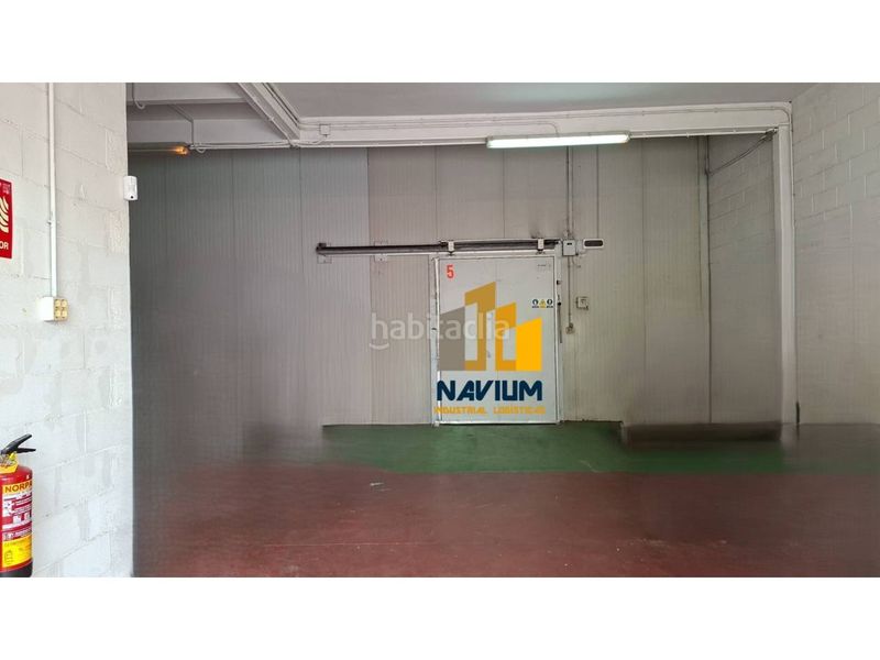 Foto 8893f7c7-5d71-40d2-8d07-d7c09ae2d610. Nau industrial a Zona Industrial Pinto