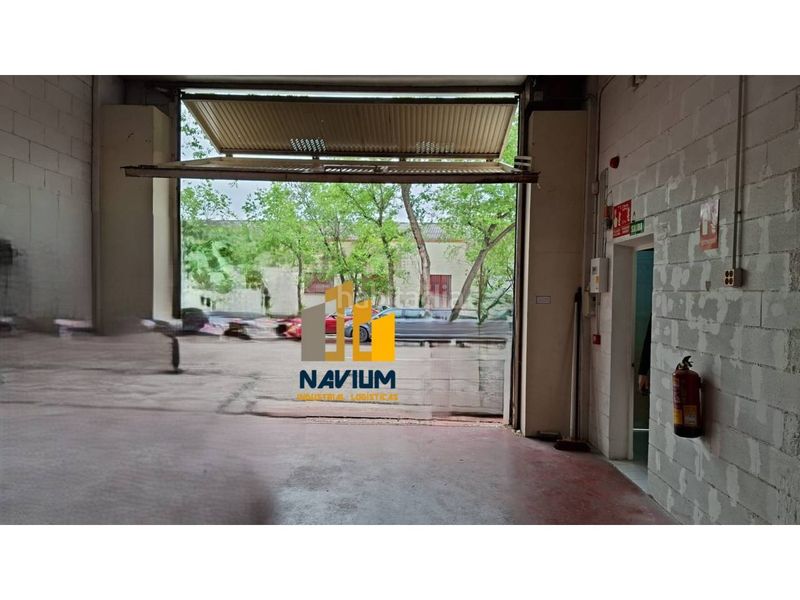 Foto dcc60039-0f56-45e6-adb6-140c22688561. Nau industrial a Zona Industrial Pinto