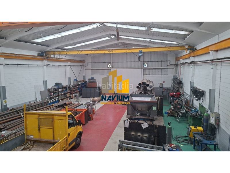 Foto bfb3594c-d5b5-47e5-a7aa-efcb95f1028a. Nau industrial a Camarma de Esteruelas