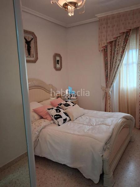 Foto ef904eba-f30d-4c9f-b831-76e9ff5a3f7a. Flat with heating parking in Don Benito