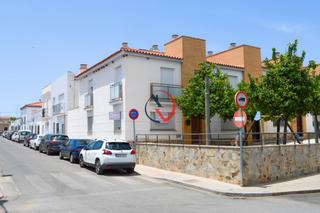 Casa adossada  Calle presidente kennedy. Duplex en el residencial el rocio