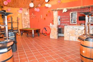 Nau industrial  Calle monsalud. Centrico ,zona de ocio para disfrutar con una nave.