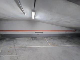 Parking voiture à Laviada
