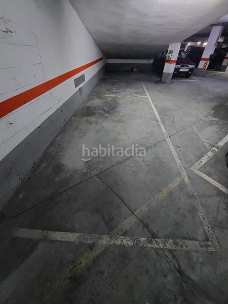 Foto c353c090-a2f8-4536-a539-e5250cb3ed20. Parking coche plaza de garaje amplia de 6,80m de largo donde 4.45m tiene más de 2 metros de altura y 2,35m va en descenso hasta el 1,5m de altur en Gijón
