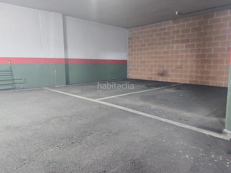 Foto 51fd6ca1-8593-4064-8a16-feacfee19abc. Parking voiture dans El Polígono Gijón