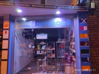 Umzug Geschäftsraum in Laviada. Traspaso librería papelería