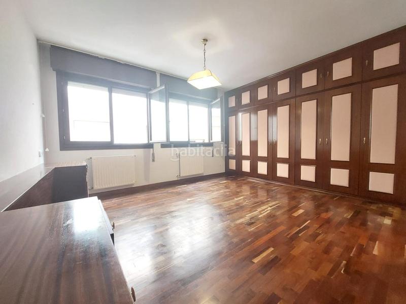 Foto a5532bd8-f239-43b9-a26e-9dccec64e940. Piso en nuevo Gijón Gijón