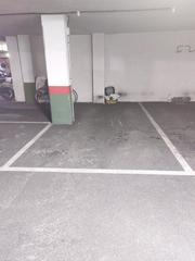 Autoparkplatz in El Polígono. Plaza en polígono