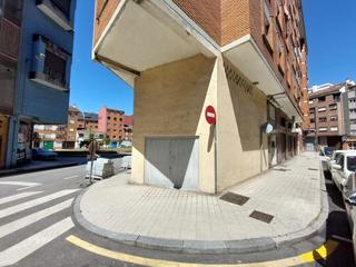 Lloguer Local Comercial a La Calzada. Local en la calzada