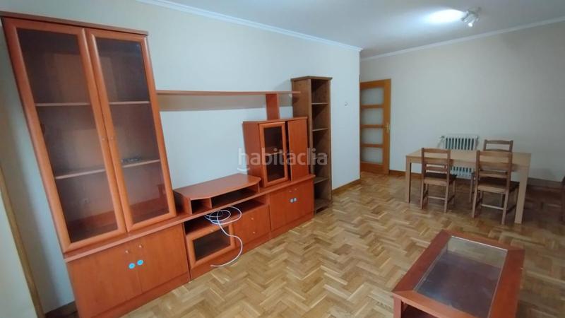 Foto 0745b4bb-86cd-4366-ac56-ea26f27d4c56. Affitto appartamento con riscaldamento parcheggio in Oviedo