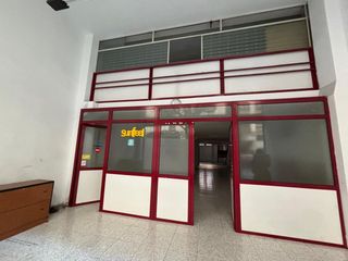 Lloguer Local Comercial a Laviada