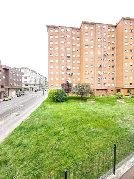 Foto 0934cd96-8ee6-422e-a624-ed1f9e8627e4. Pis amb calefacció aparcament a Perchera Gijón