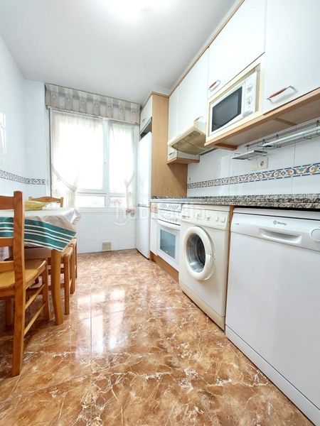 Foto a3a4daa2-9464-4529-9b3b-1acb80ddd02b. Pis amb calefacció aparcament a Perchera Gijón