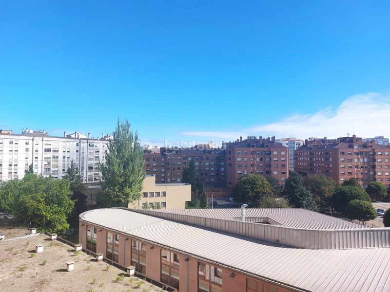 Foto b19de387-144e-4ae3-9ddf-bb38e76f2e02. Pis amb calefacció aparcament a Laviada Gijón