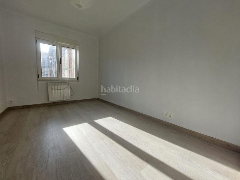 Foto 5adc359f-bc97-4350-9641-0a8107534dbd. Planta baixa amb calefacció a Vega Gijón