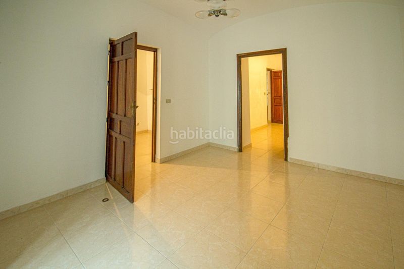 Foto cd2aaac1-6d08-4e0a-9699-27e802d0997f. Casa amb calefacció a Casco Antiguo Badajoz