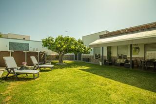 Chalet en Avenida Elvas. Chalet individual en parcela de 500 m2, urbanizacion guadiana
