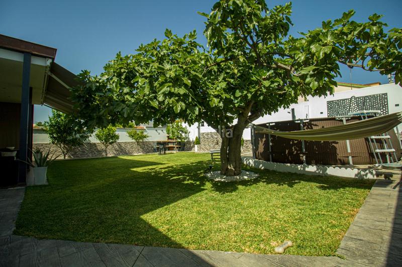 Foto b4df8ee5-0b61-4ad8-8418-467082b77952. Chalet con riscaldamento parcheggio piscina in Avenida Elvas Badajoz