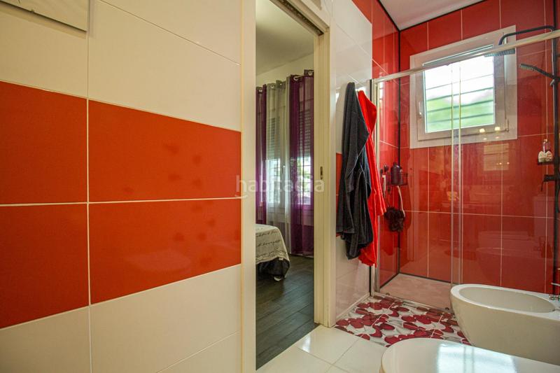 Foto d869f620-dc83-4606-a6f0-f6f9c8d5b3a0. Chalet con riscaldamento parcheggio piscina in Avenida Elvas Badajoz