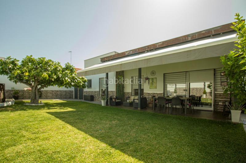 Foto d8dc7a39-385f-498e-8d71-f07323f3f7e6. Chalet con riscaldamento parcheggio piscina in Avenida Elvas Badajoz