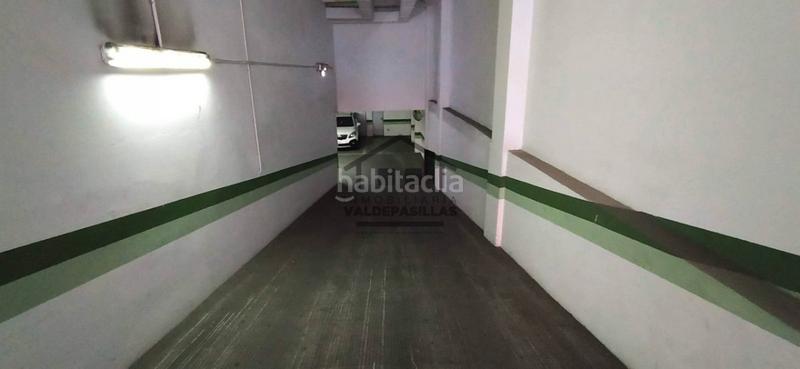 Foto c37ce696-1972-4339-aeb9-f8ef03cef1bb. Alquiler parking coche plaza de garaje en valdepasillas en Badajoz