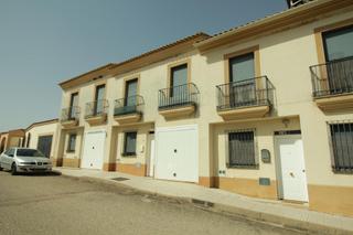 Casa adossada a Albuera (La). Magnifico adosado en la albuera