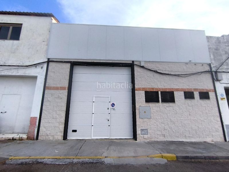 Foto f9ef5c27-1e87-484c-8127-a2c62eff0d33. Nau industrial a Maria Auxiliadora - Barriada de Llera Badajoz