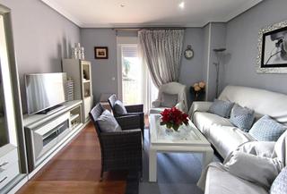 Appartement à Maria Auxiliadora - Barriada de Llera. Apartamento, amplio y luminoso totalmente reformado con  plaza d