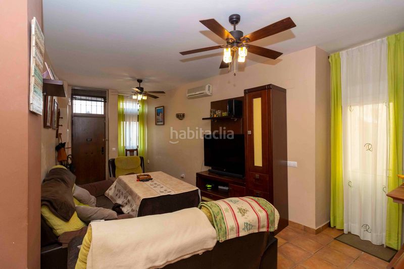 Foto 698b9ba4-1ff4-4682-8694-bae0ce4f0ec8. Casa amb aparcament a Carretera de Sevilla - Los Montitos Badajoz