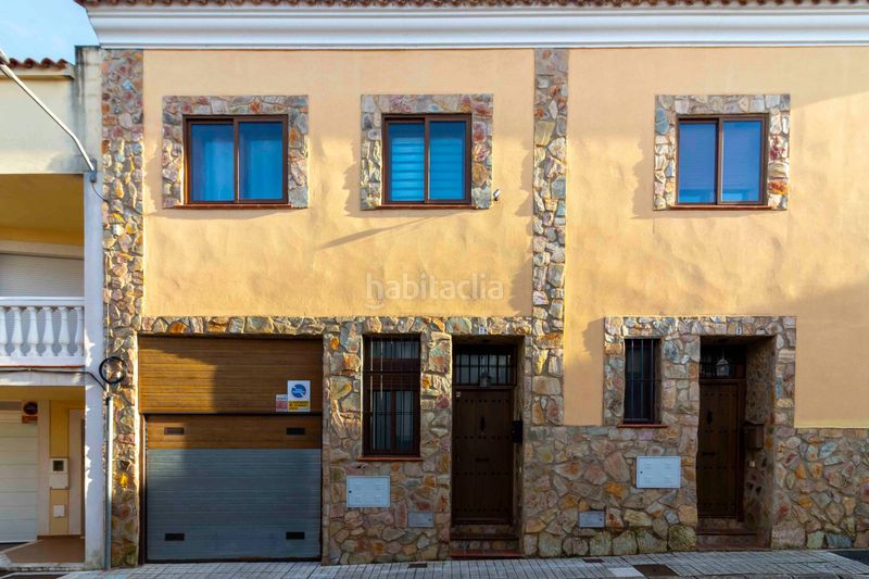 Foto aaf4bbca-30d6-49f3-aa26-d37c37481be3. Casa amb aparcament a Carretera de Sevilla - Los Montitos Badajoz