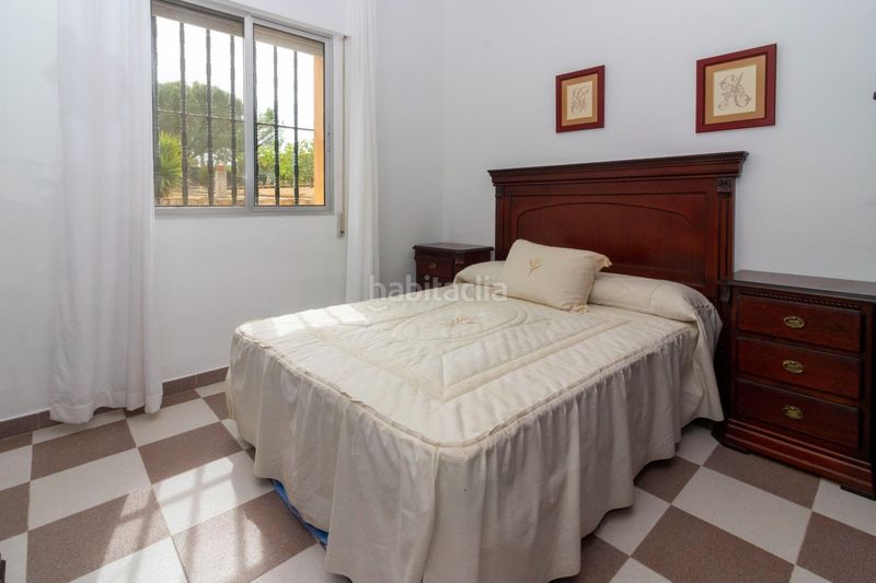Foto 3fbe30b0-1f43-421a-98dc-42b930ddc2e6. Casa a avenida avenida campomanes 37 a Dehesilla de Calamón - Campomanes Badajoz