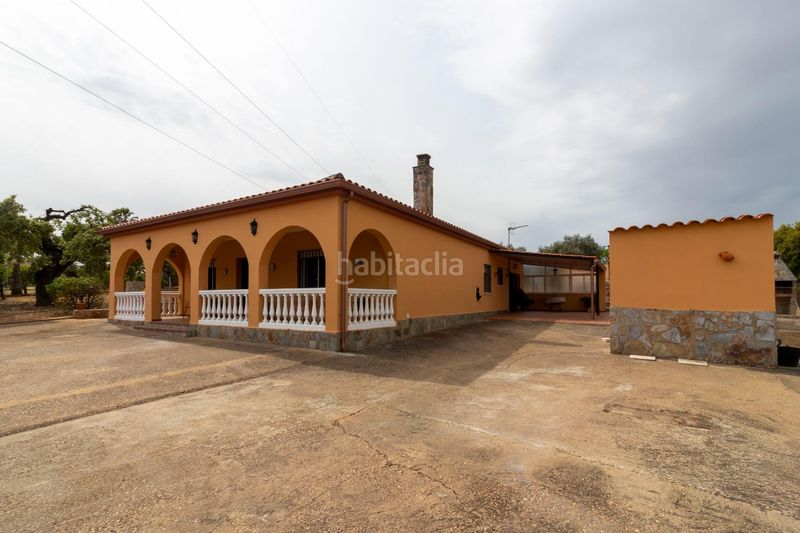 Foto 5ce1ec44-ed84-4c86-97d7-848e1a67d038. Casa a avenida avenida campomanes 37 a Dehesilla de Calamón - Campomanes Badajoz