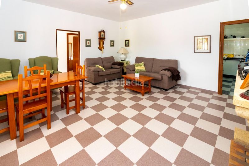 Foto ff71bddc-4d60-4439-8145-e1b1e23a08c6. Casa a avenida avenida campomanes 37 a Dehesilla de Calamón - Campomanes Badajoz