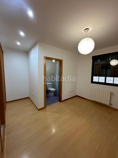 Foto 5c0b7fa6-aaaf-4eb2-87f0-823dac40cca5. Pis amb aparcament a Casco Antiguo Badajoz