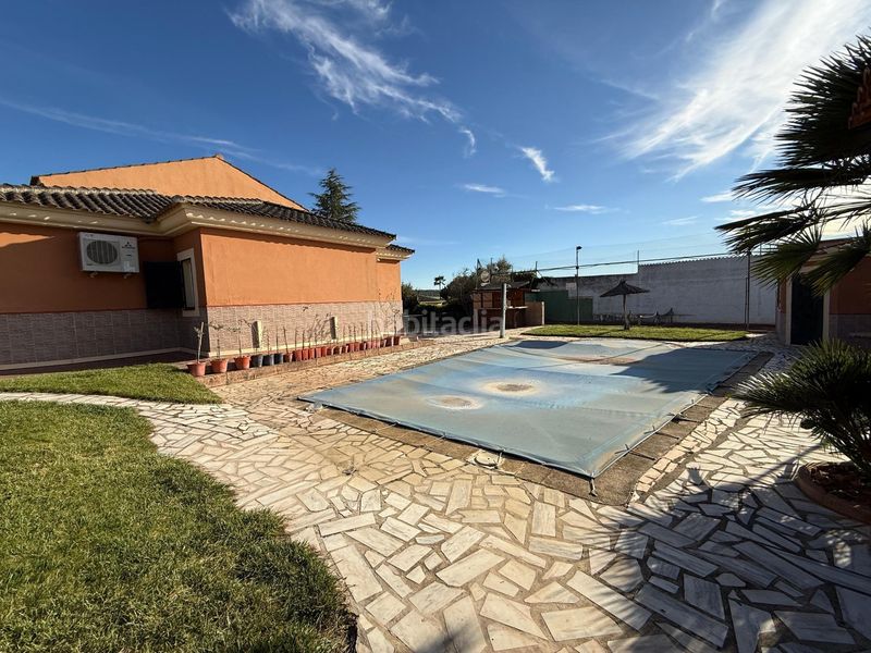 Foto 8a7b469a-a79c-4957-a8b8-d365a8a02c26. Xalet amb aparcament piscina a Carretera de Sevilla - Los Montitos Badajoz