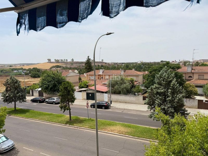 Foto 128d4d09-fe4c-4ae8-bdf0-4b61778878ba. Pis amb aparcament a Carretera de Sevilla - Los Montitos Badajoz