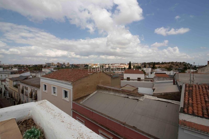 Foto 8ea186c3-0d68-439f-b6d4-88fe989465cd. Casa amb calefacció aparcament a Casco Antiguo Badajoz