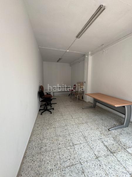 Foto 2ef855e8-3fd2-4ce1-a00c-2a3041cef5dd. Alquiler local comercial en calle almendralejo 43b local centrico en Mérida