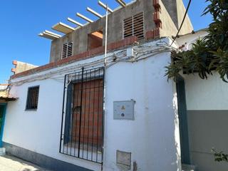 Casa en La Estación. Vivienda en las 800 vvdas.
