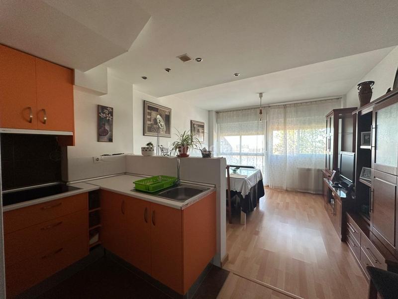 Foto 2d48a5e0-eadf-4d8c-a337-7912d128a88e. Alquiler apartamento  con terraza en ronda sur en Badajoz