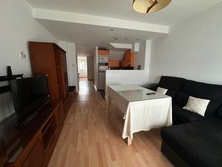 Apartament en Carretera de Sevilla - Los Montitos. Apartamento con terraza en ronda sur, ideal para invertir